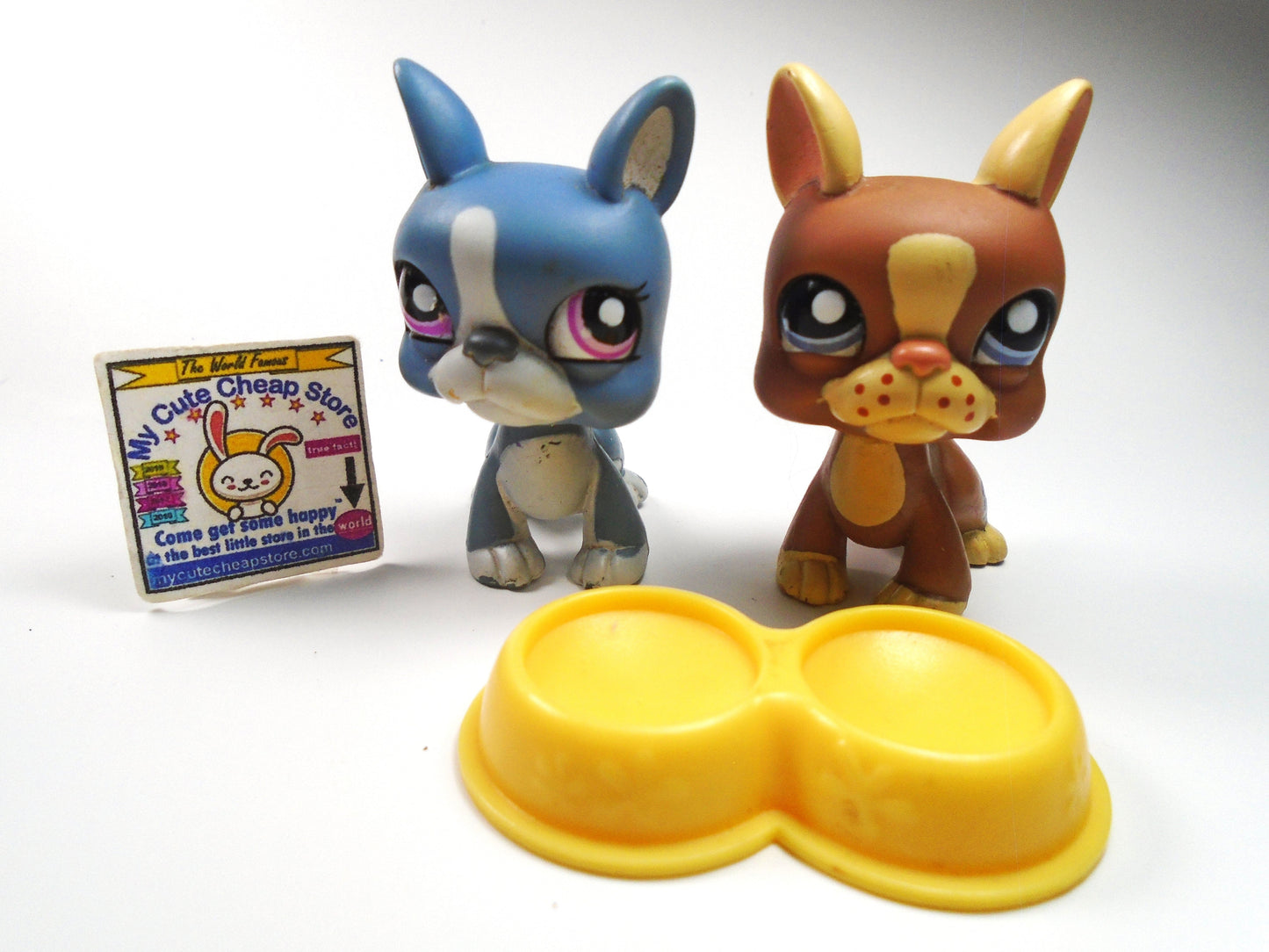 Littlest Pet Shop set of 2 Boston Terrier dogs #1025 #1789 with a plate