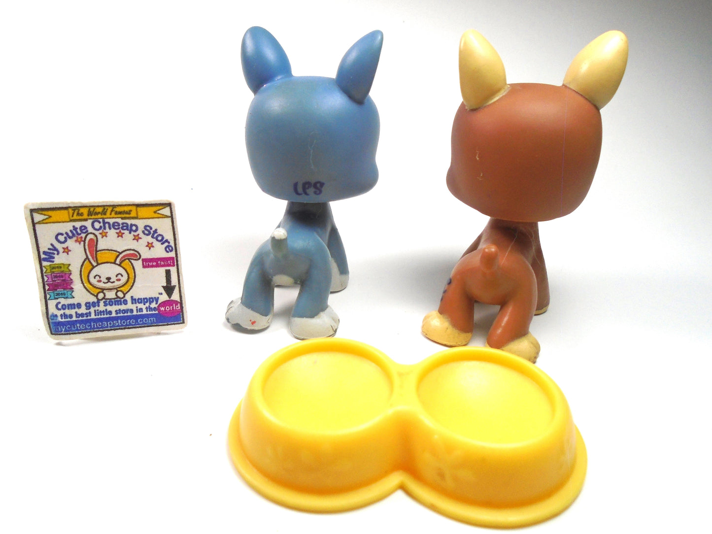 Littlest Pet Shop set of 2 Boston Terrier dogs #1025 #1789 with a plate